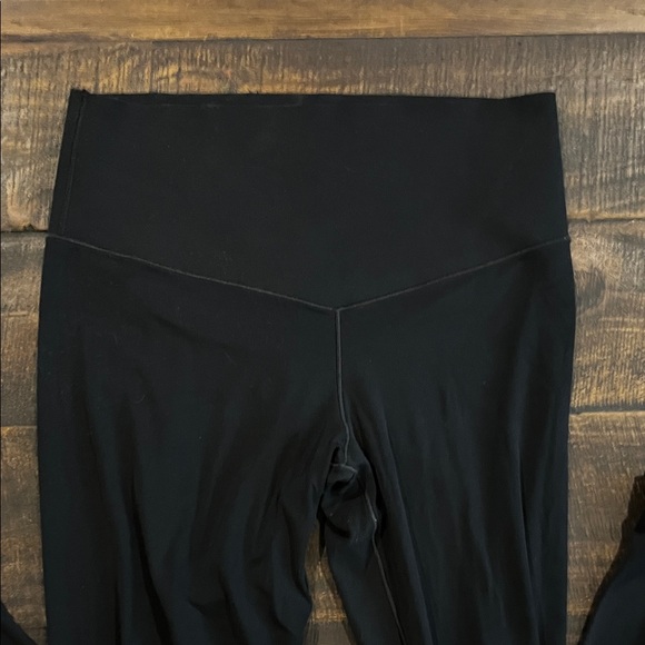 Women's Black Leggings - Picture 3 of 4